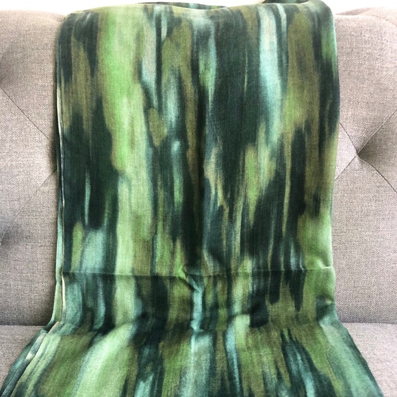 Aritzia Accessories - NWT Wilfred Silk/Wool Scarf